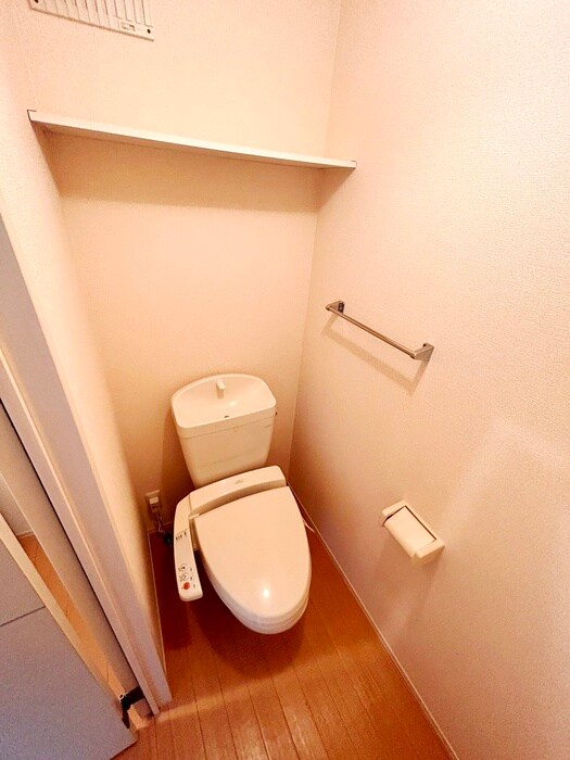 物件内観写真8　(トイレ)