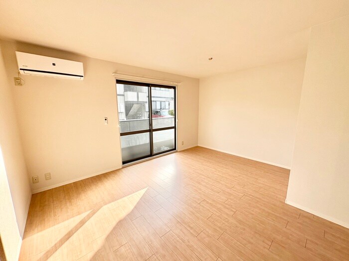 物件内観写真6　(居室)