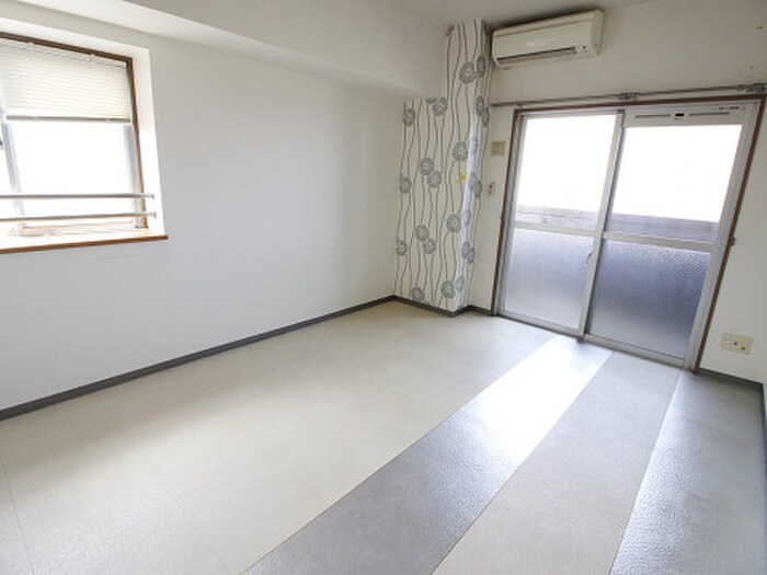 物件内観写真6　(居室)