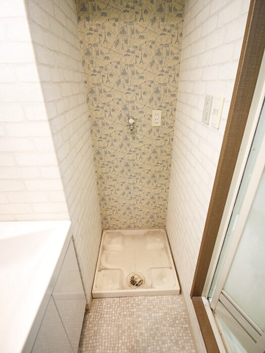 物件内観写真17　(洗濯機置場)