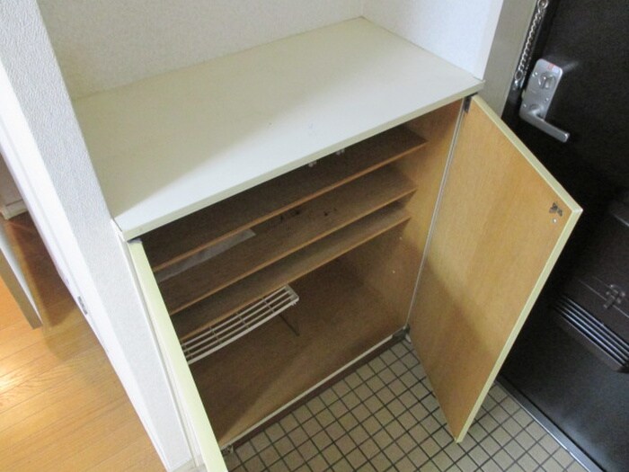 物件内観写真18　(靴箱)