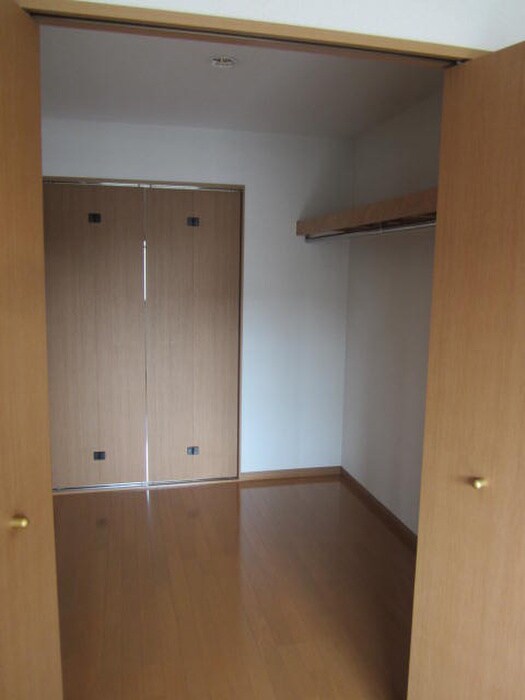 物件内観写真11　(収納)