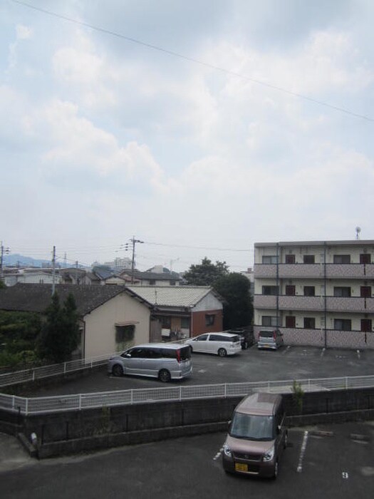 物件内観写真16　(室内からの展望)