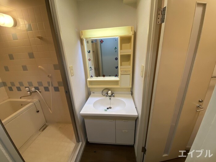 物件内観写真12　(洗面)