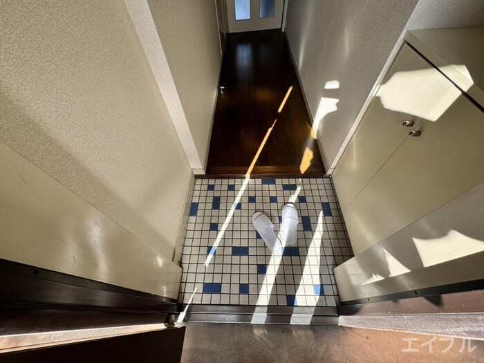 物件内観写真15　(玄関)