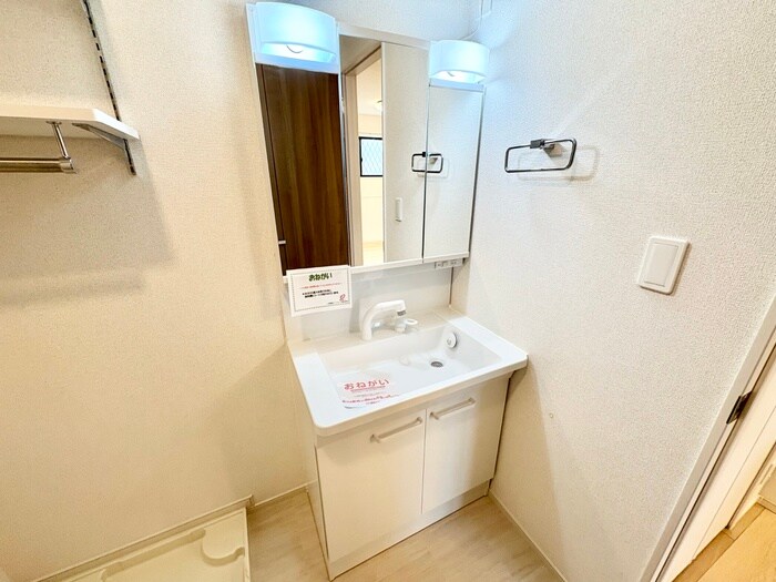 物件内観写真13　(洗面)