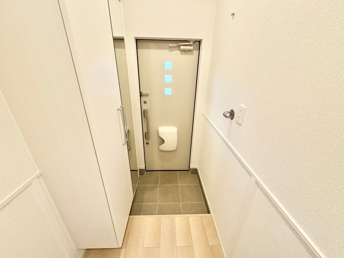 物件内観写真15　(玄関)