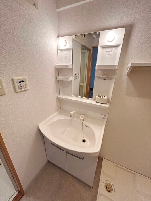 物件内観写真12　(洗面)