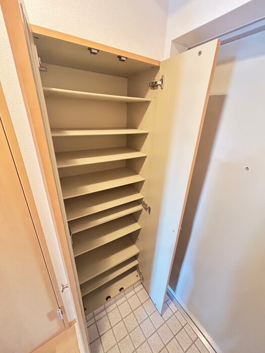 物件内観写真14　(靴箱)