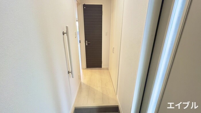 物件内観写真19　(廊下)