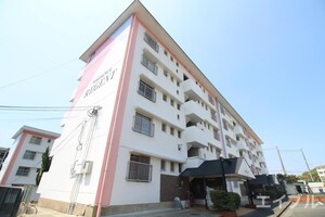 長丘ﾘｰｾﾞﾝﾄｺｰﾎﾟﾚｰｼｮﾝ Ｄ棟外観写真