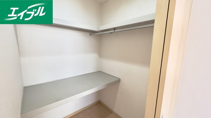 物件内観写真13　(収納)