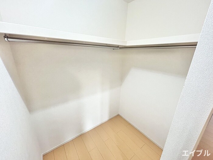 物件内観写真13　(収納)