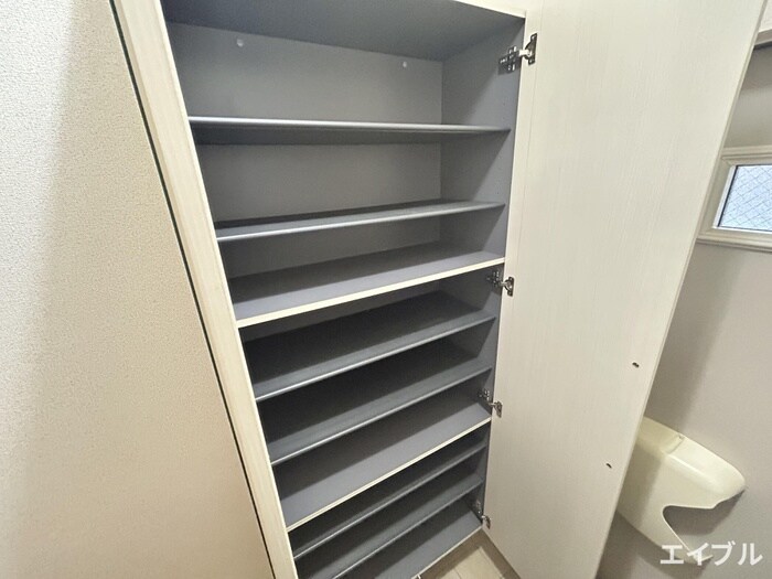 物件内観写真15　(靴箱)