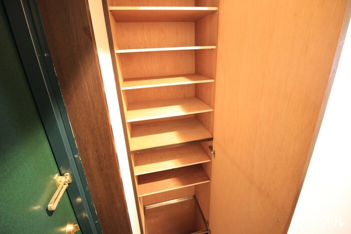 物件内観写真14　(靴箱)