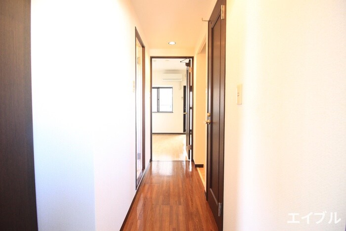 物件内観写真15　(廊下)