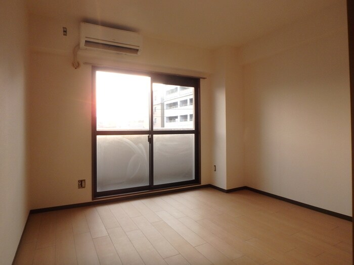 物件内観写真4　(居室)