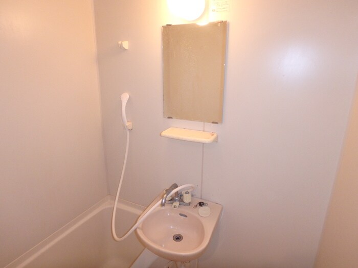 物件内観写真8　(洗面)