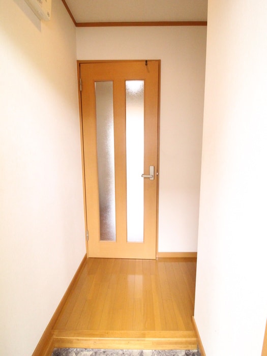 物件内観写真11　(玄関)