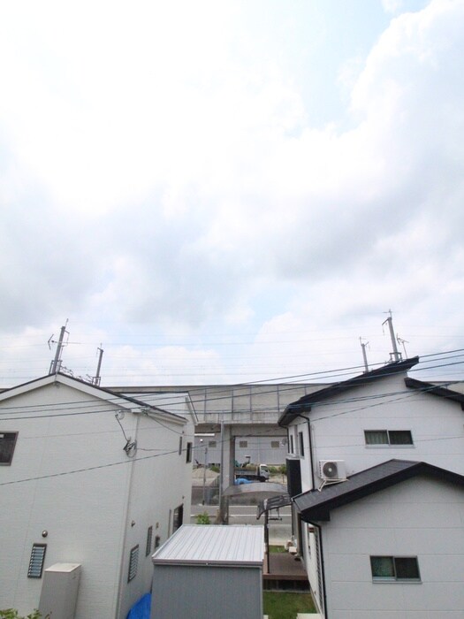 物件内観写真12　(室内からの展望)