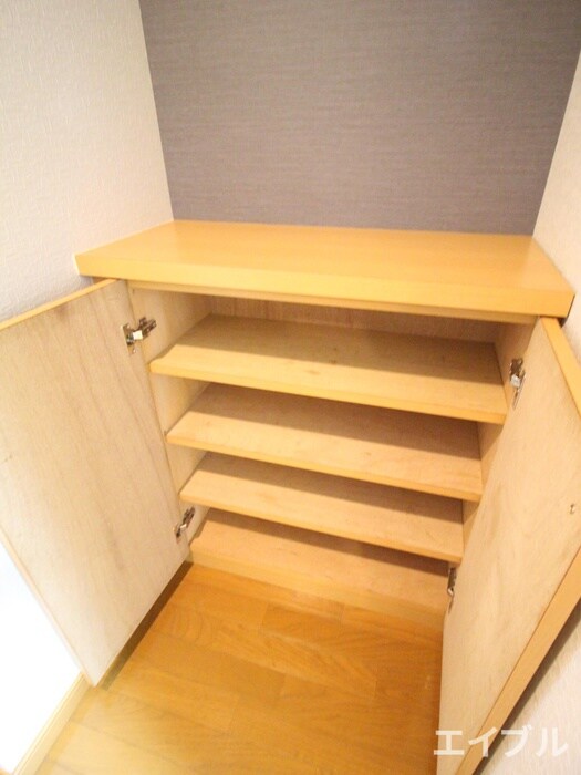 物件内観写真15　(靴箱)