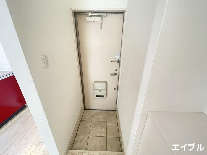 物件内観写真16　(玄関)