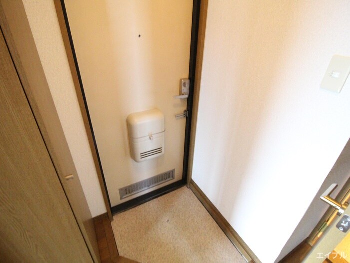 物件内観写真14　(玄関)