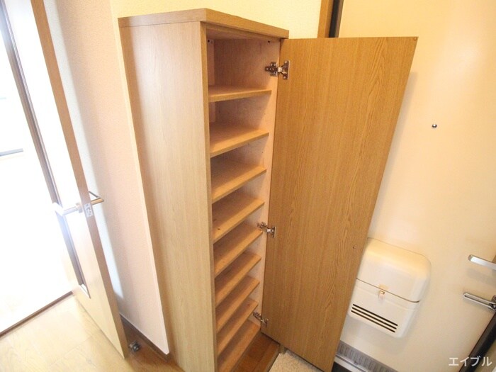 物件内観写真15　(靴箱)