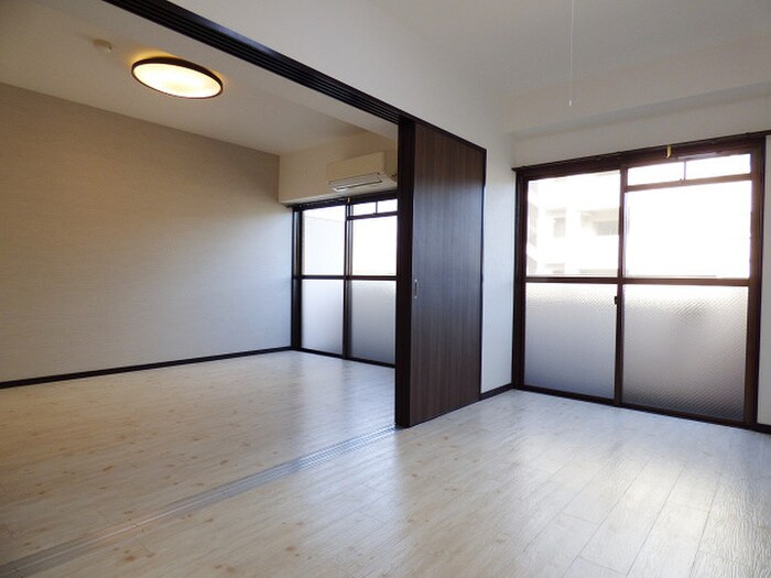 物件内観写真4　(居室)