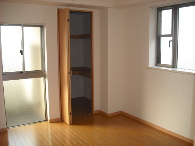 物件内観写真5　(居室)