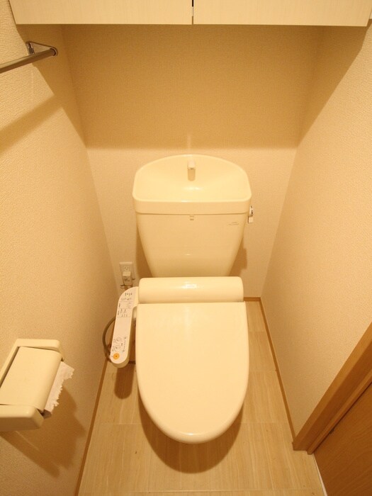 物件内観写真8　(トイレ)