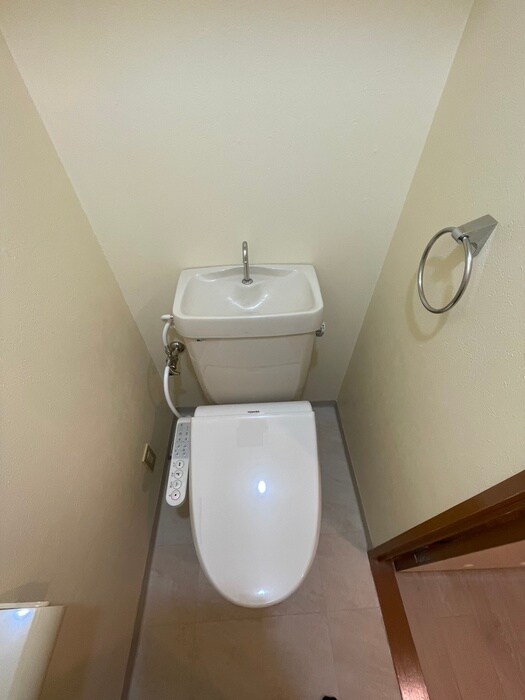 物件内観写真14　(トイレ)