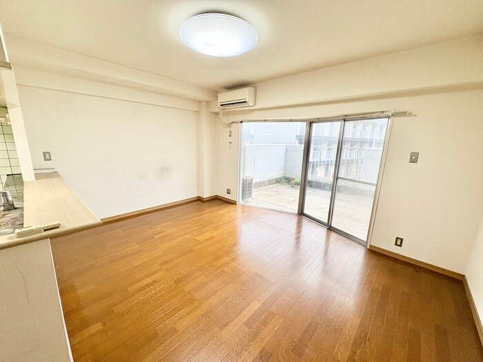 物件内観写真5　(居室)