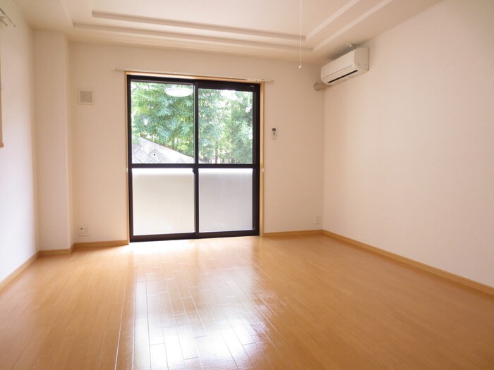 物件内観写真11　(居室)