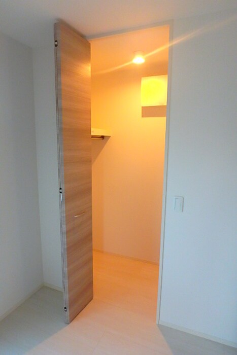 物件内観写真16　(収納)