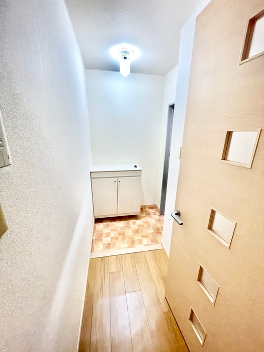 物件内観写真10　(玄関)