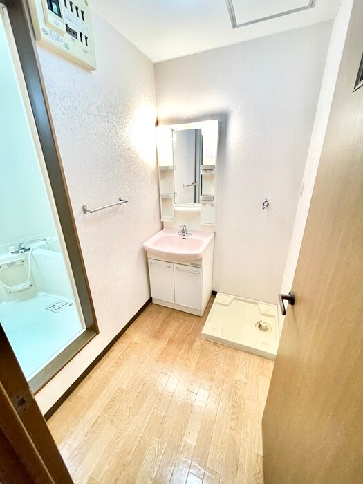 物件内観写真19　(洗濯機置場)