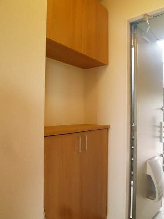 物件内観写真14　(玄関)