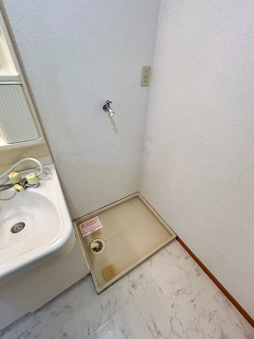 物件内観写真20　(洗濯機置場)