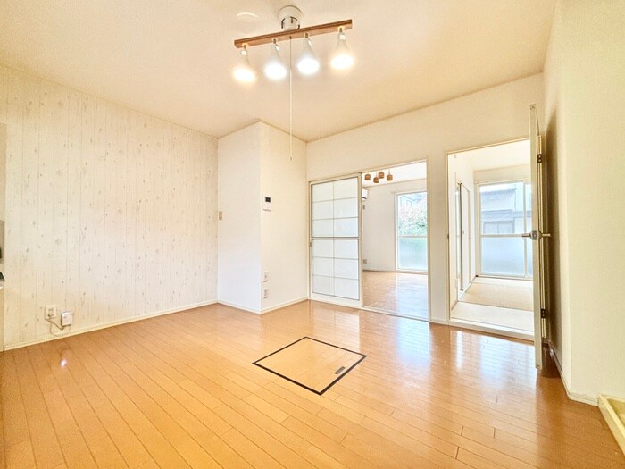 物件内観写真4　(居室)