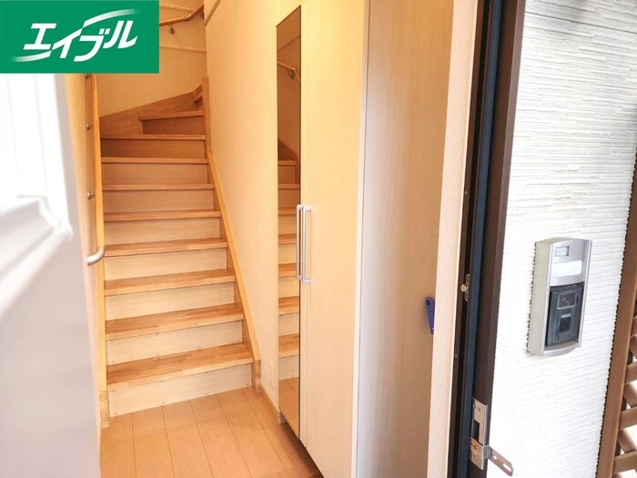 物件内観写真18　(靴箱)