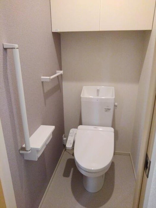 物件内観写真9　(トイレ)