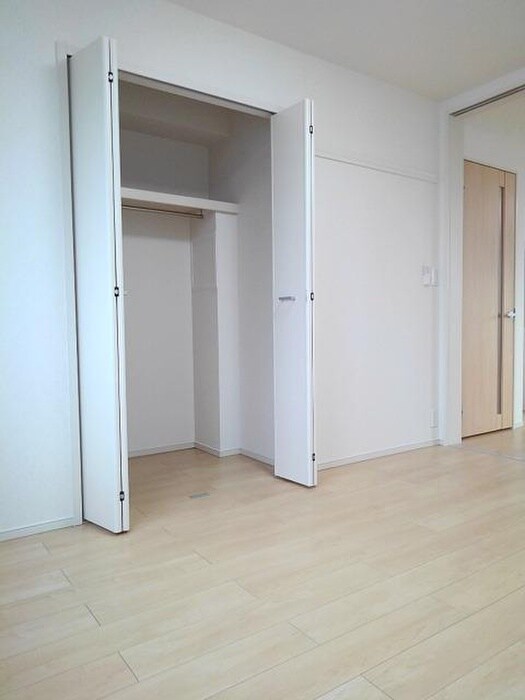 物件内観写真10　(内観写真)