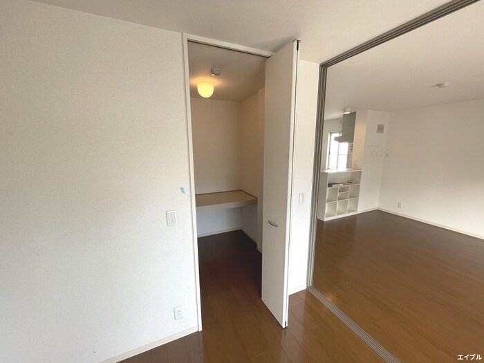 物件内観写真10　(収納)