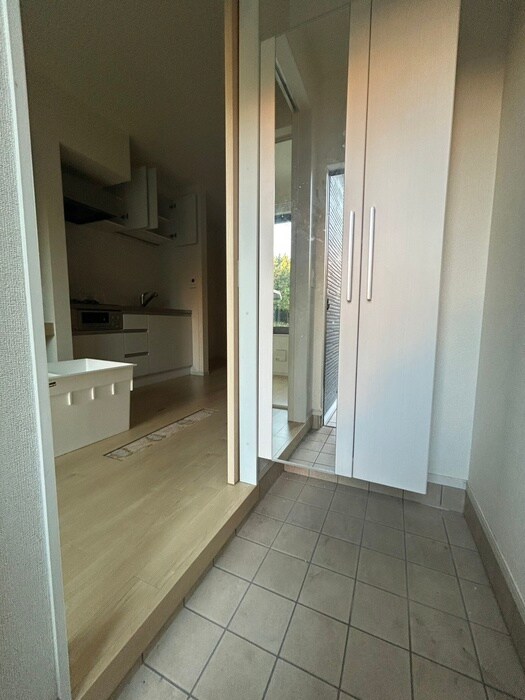 物件内観写真21　(玄関)