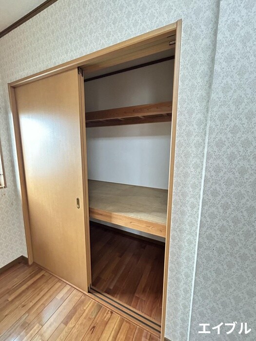 物件内観写真13　(収納)