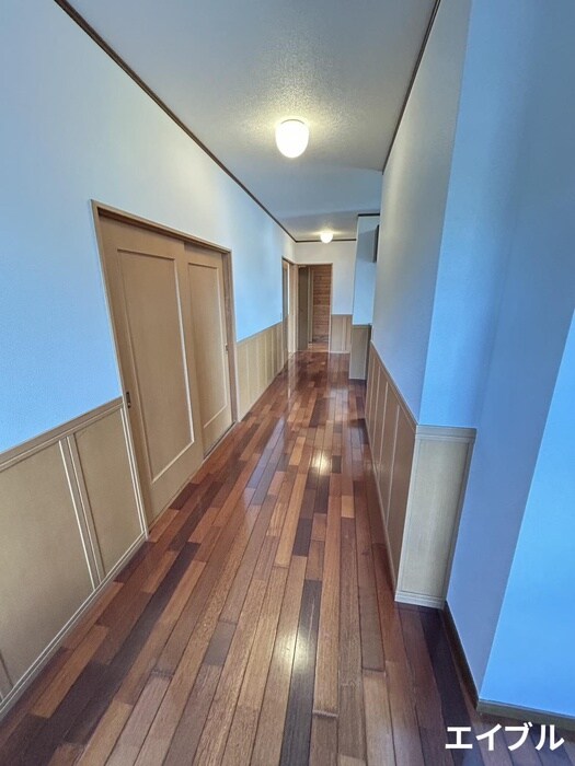 物件内観写真15　(廊下)