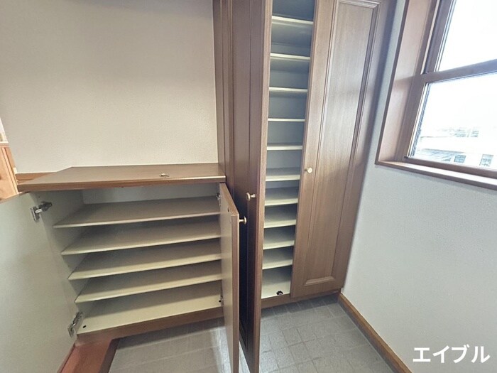 物件内観写真16　(靴箱)
