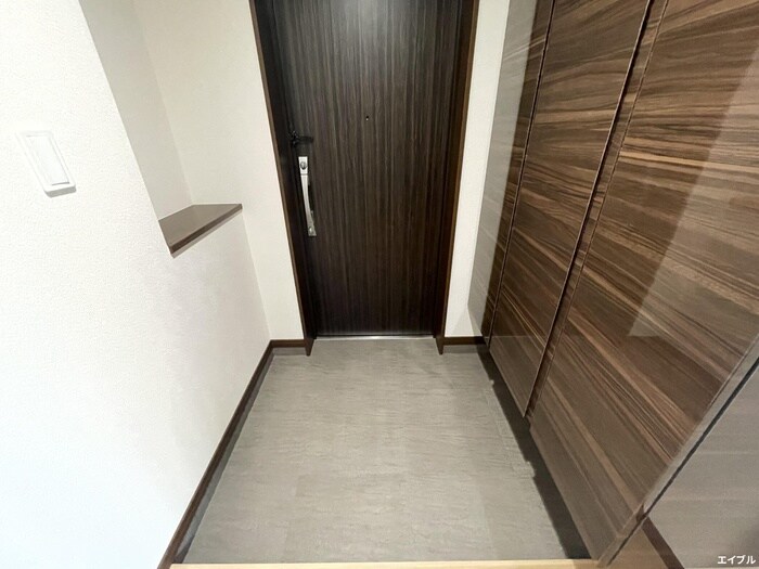 物件内観写真16　(玄関)