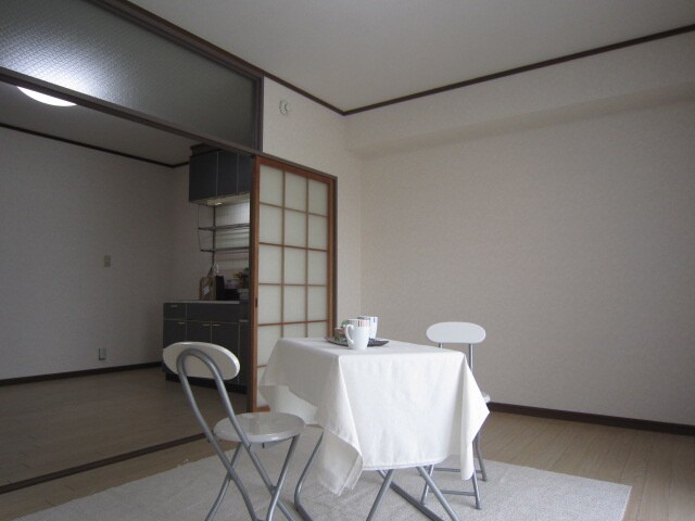 物件内観写真9　(居室)